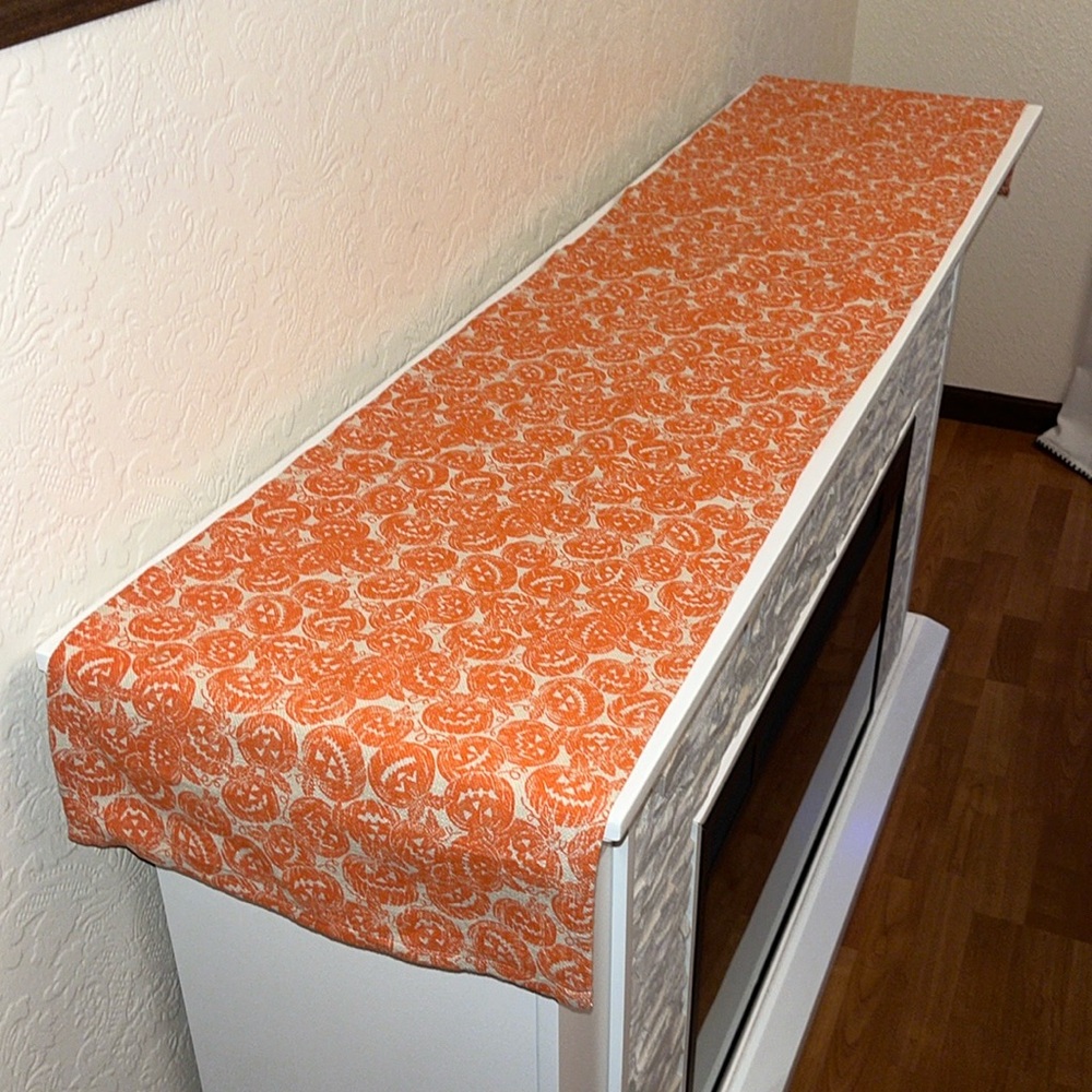 Halloween table runner